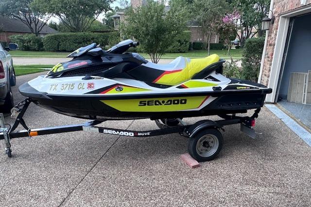 2014 Sea-Doo Wake Pro 215
