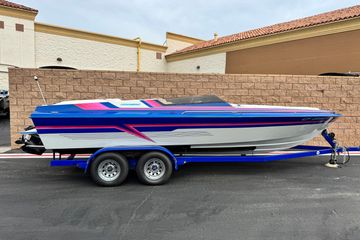 1994 Howard 22 Bowrider