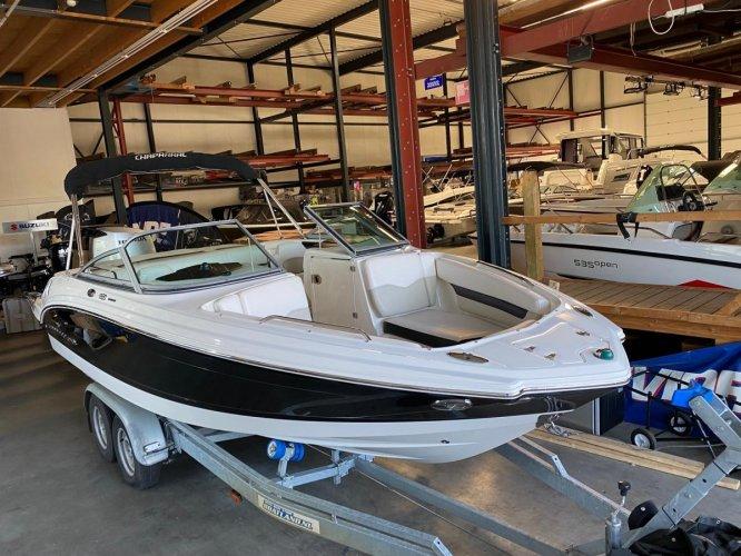 Chaparral 216 SSi Bowrider
