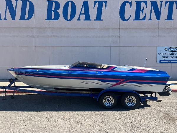 1994 Howard 22 Bowrider