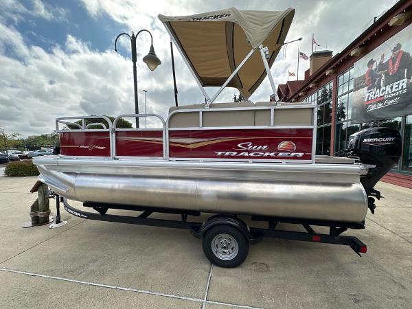 Page 30 of 40 - Sun Tracker Bass Buggy 16 Xl Select boats for sale