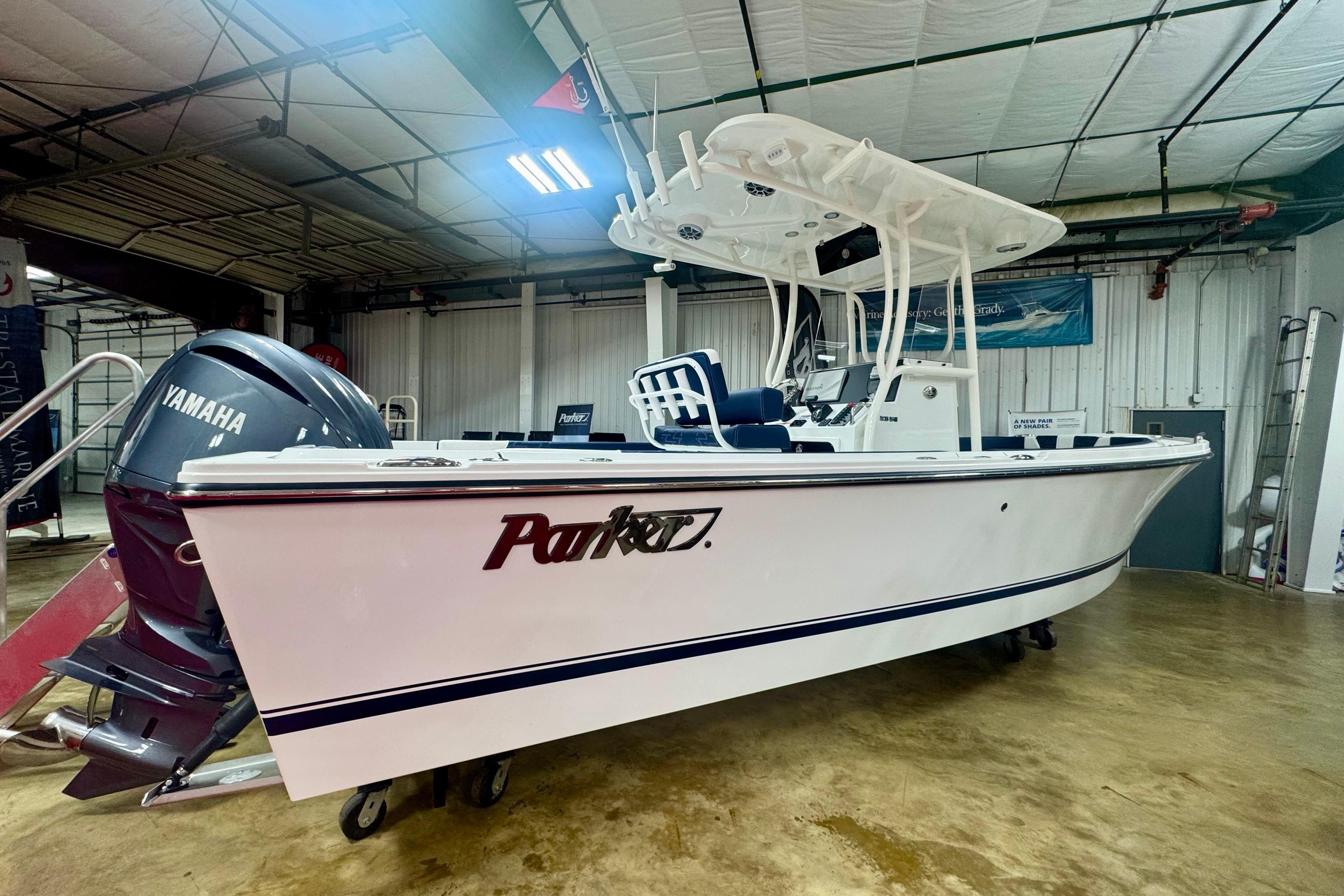 2026 Parker 23SE Center Console