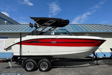 2026 Sea Ray SDX 230 Surf