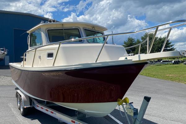 2004 Parker 2520 Deep Vee / Cabin