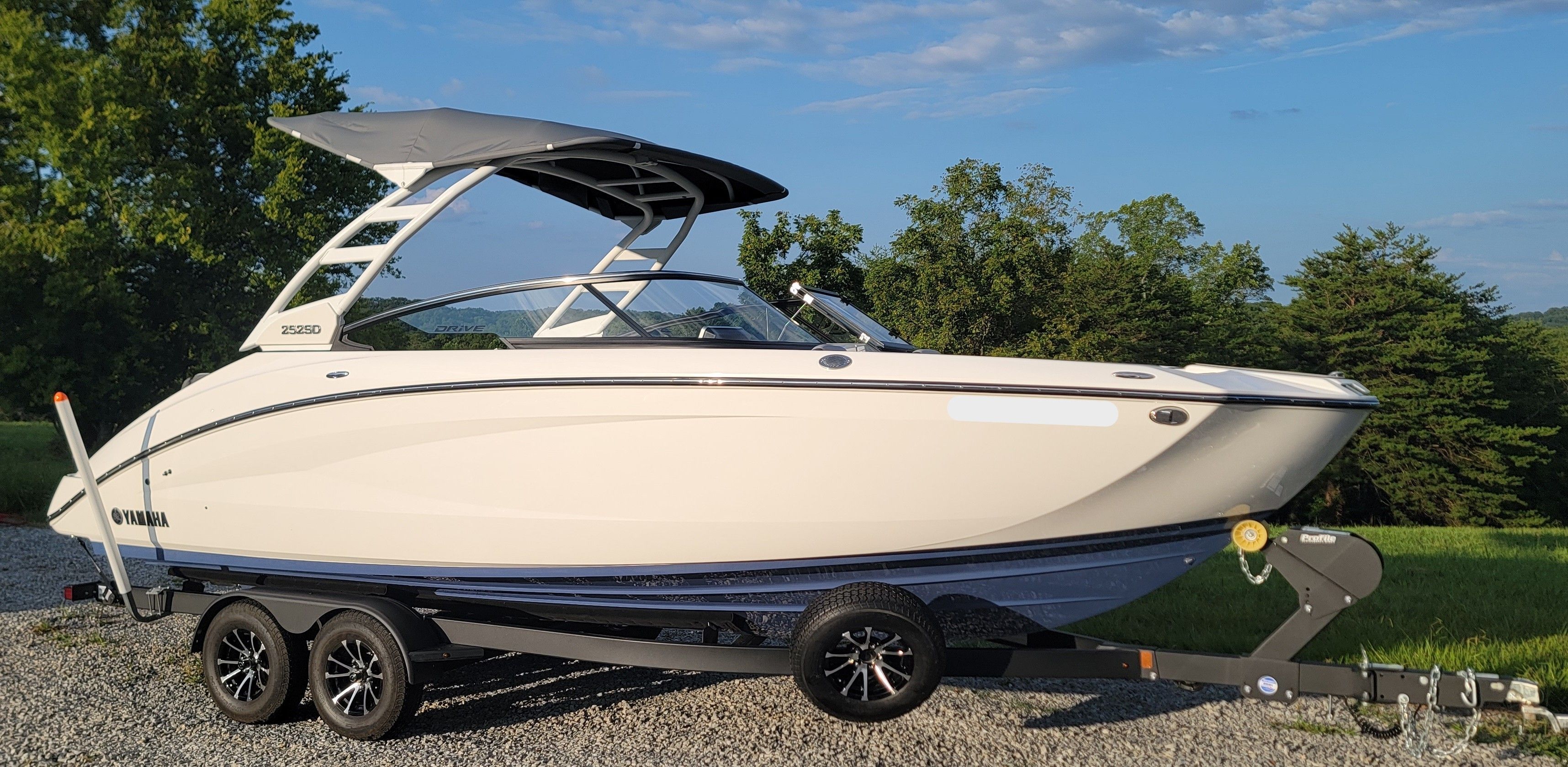 2023 YAM 252SD