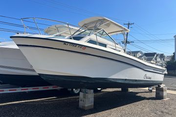 1983 Grady-White Offshore 242