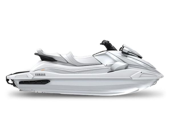 Yamaha WaveRunner VX Cruiser® 2025 Yamaha WaveRunner VX Cruiser® in sleek white design, side view.