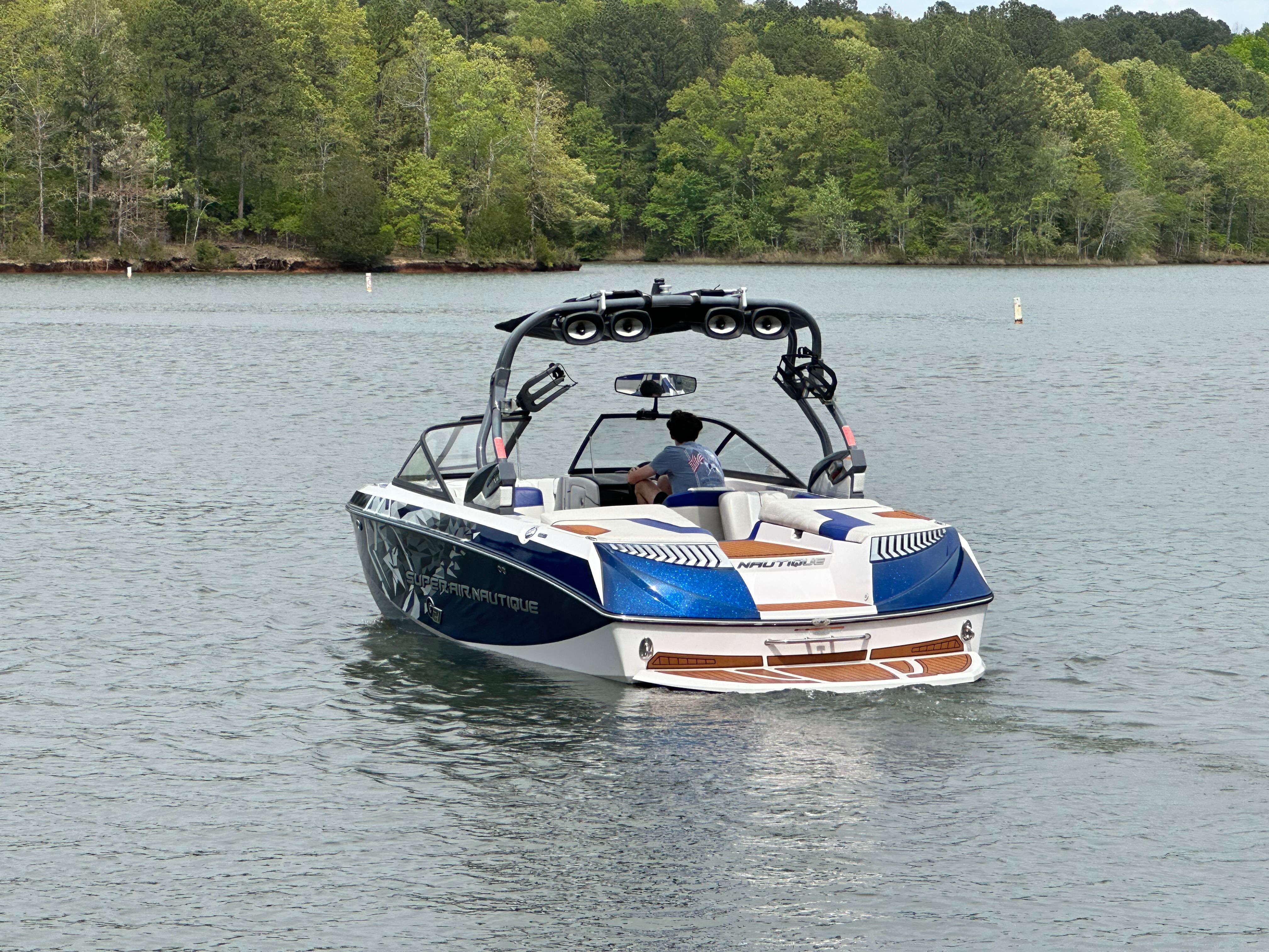 2015 Nautique G21