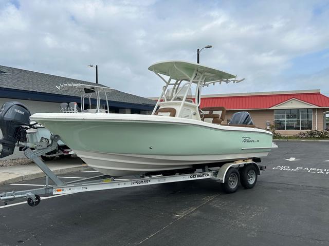 2025 Pioneer 222 Islander