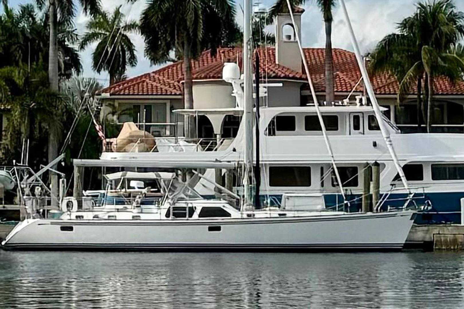 2008 Hylas 54