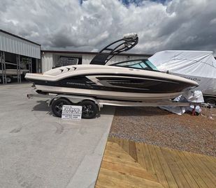 2026 Chaparral SSi 23 In Stock Trailer included