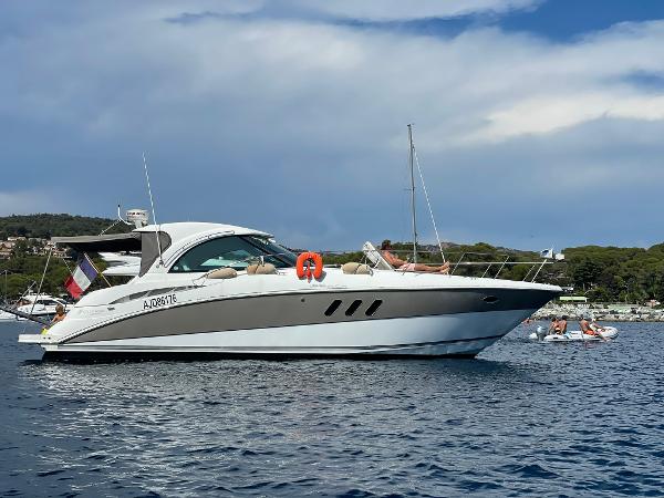 2008 Cruisers Yachts 390