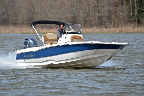 2023 NauticStar 211 Hybrid