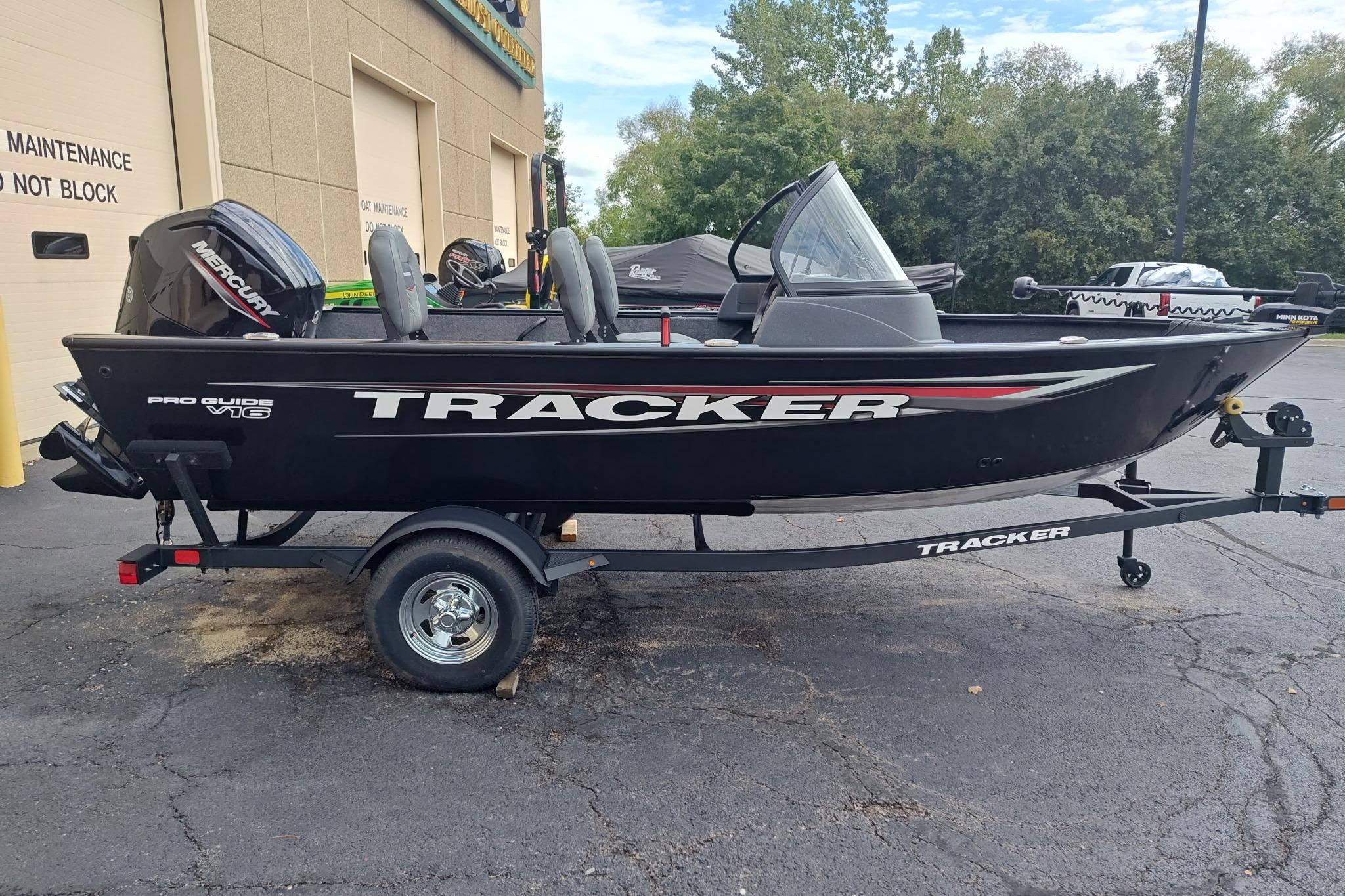 2026 Tracker Pro Guide V-16 WT