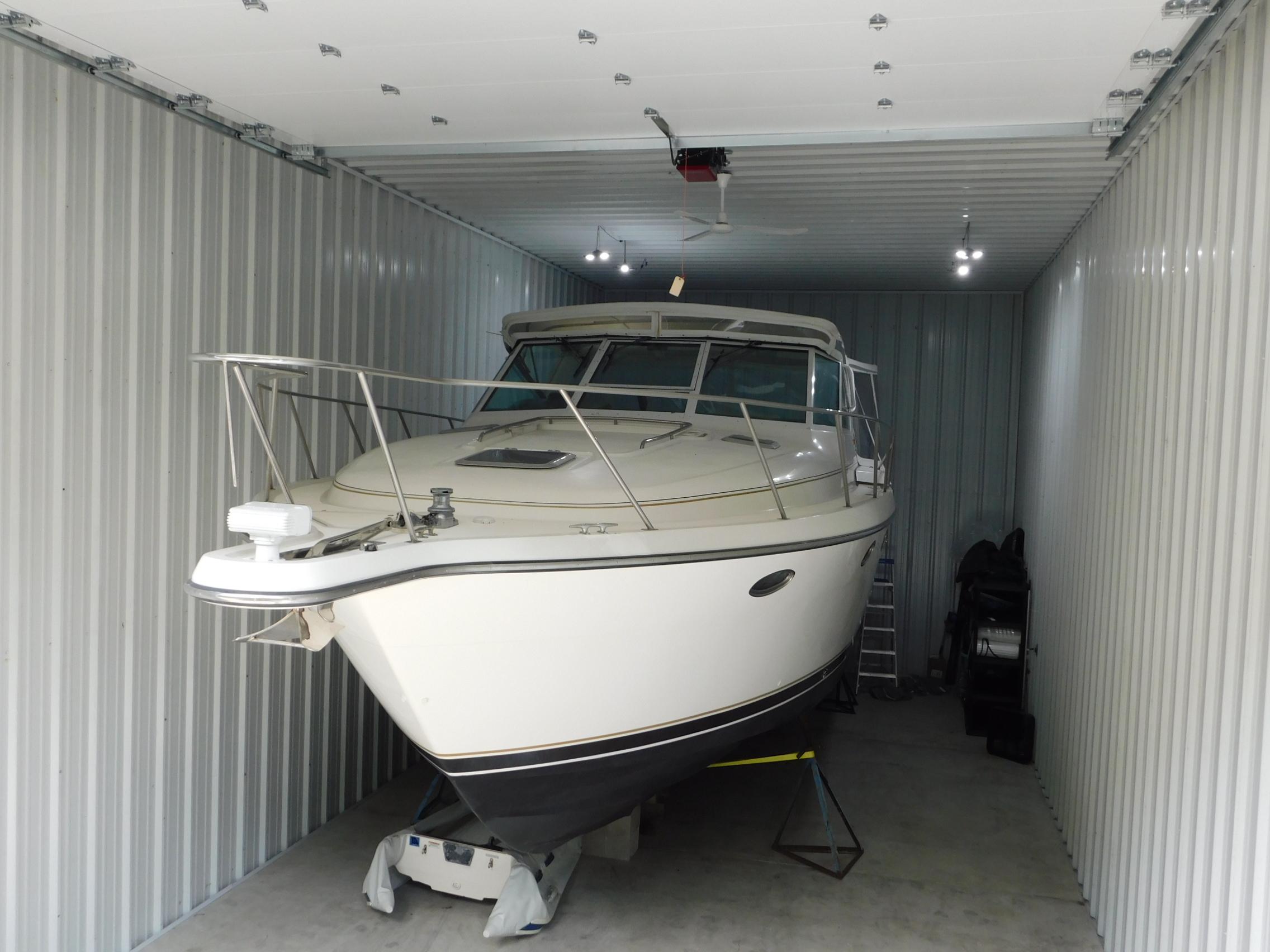 1999 Tiara Yachts 3500 Express