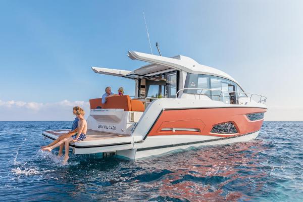 2025 Sealine C430