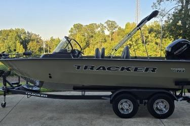 2026 Tracker Targa V-18 Combo