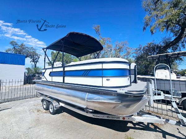 2025 Bentley Pontoons Bolt 203