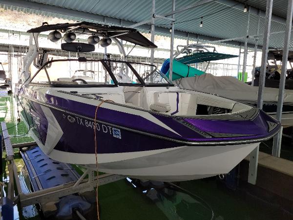 2017 Correct Craft Super Air Nautique G23