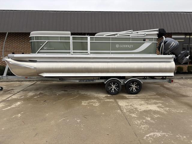 2025 Godfrey Marine Xperience 2086 CXP 25 In. Package
