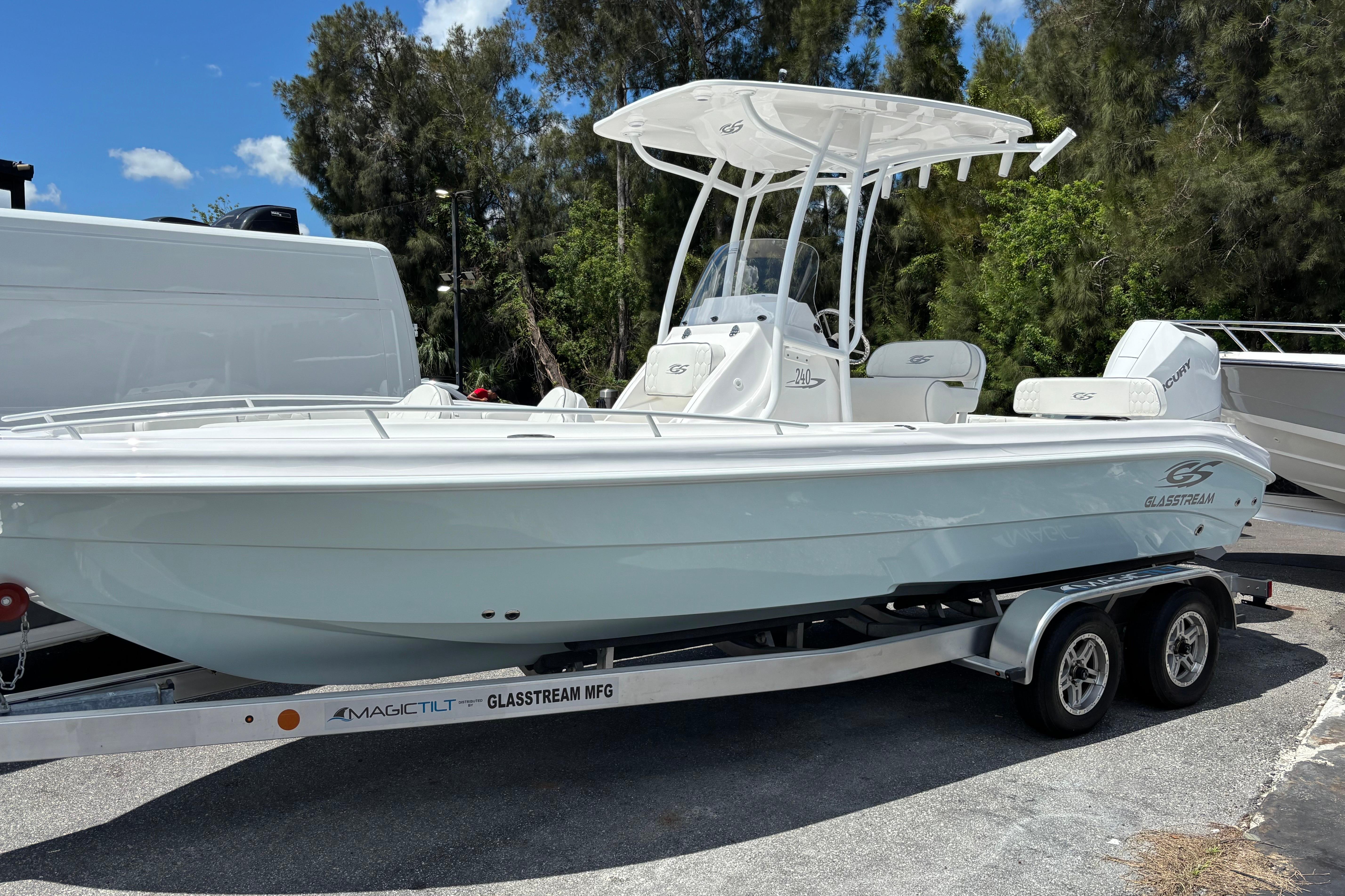2025 Glasstream 240 CCX