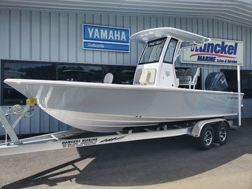 2025 Sportsman Masters 227 Bay Boat