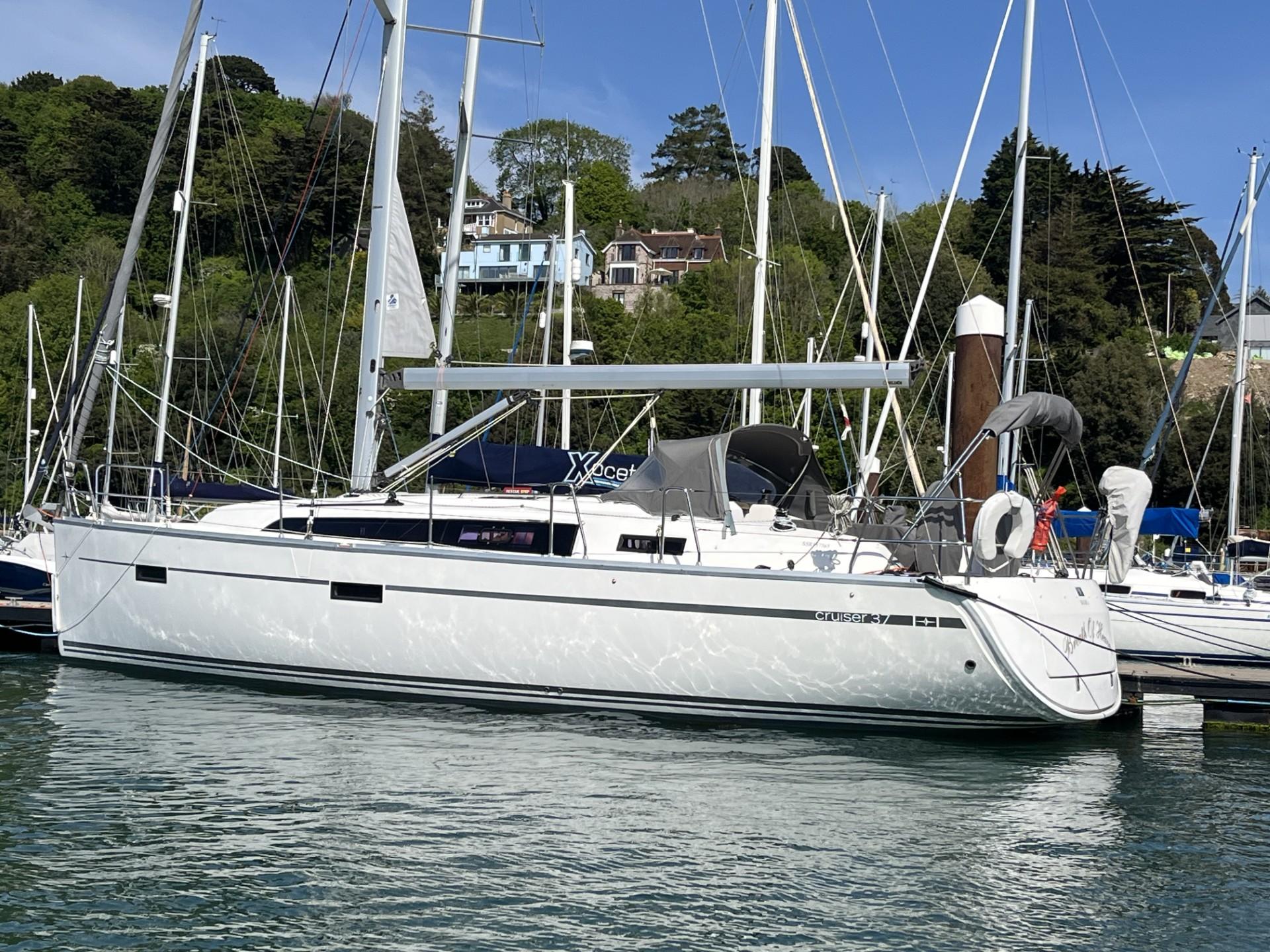 2014 Bavaria Cruiser 37