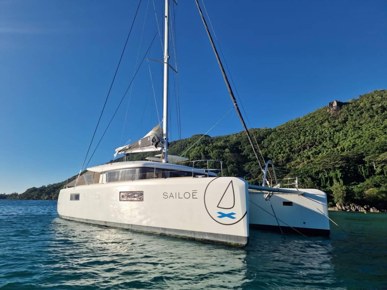2016 Lagoon Lagoon 52