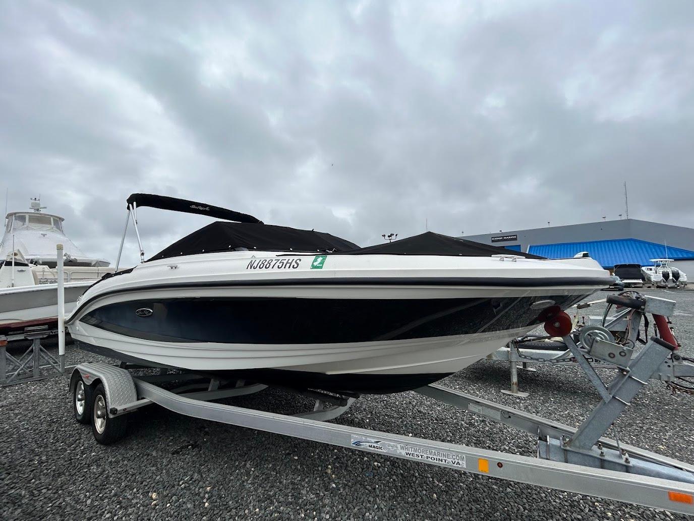 2016 Sea Ray SPX 210