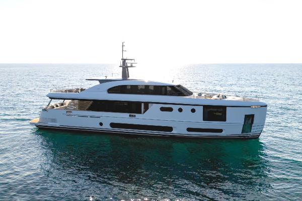 Azimut Magellano 30M Azimut Magellano 30m_Profile 