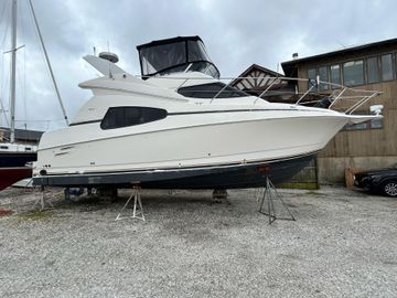 2001 Silverton 330 Sport Bridge
