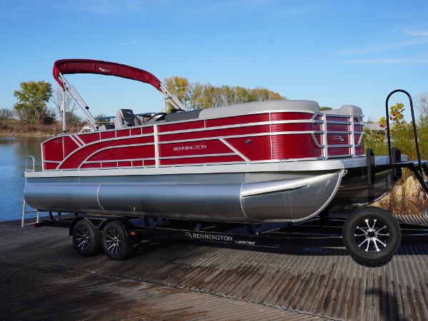 2025 Bennington 22 svsb