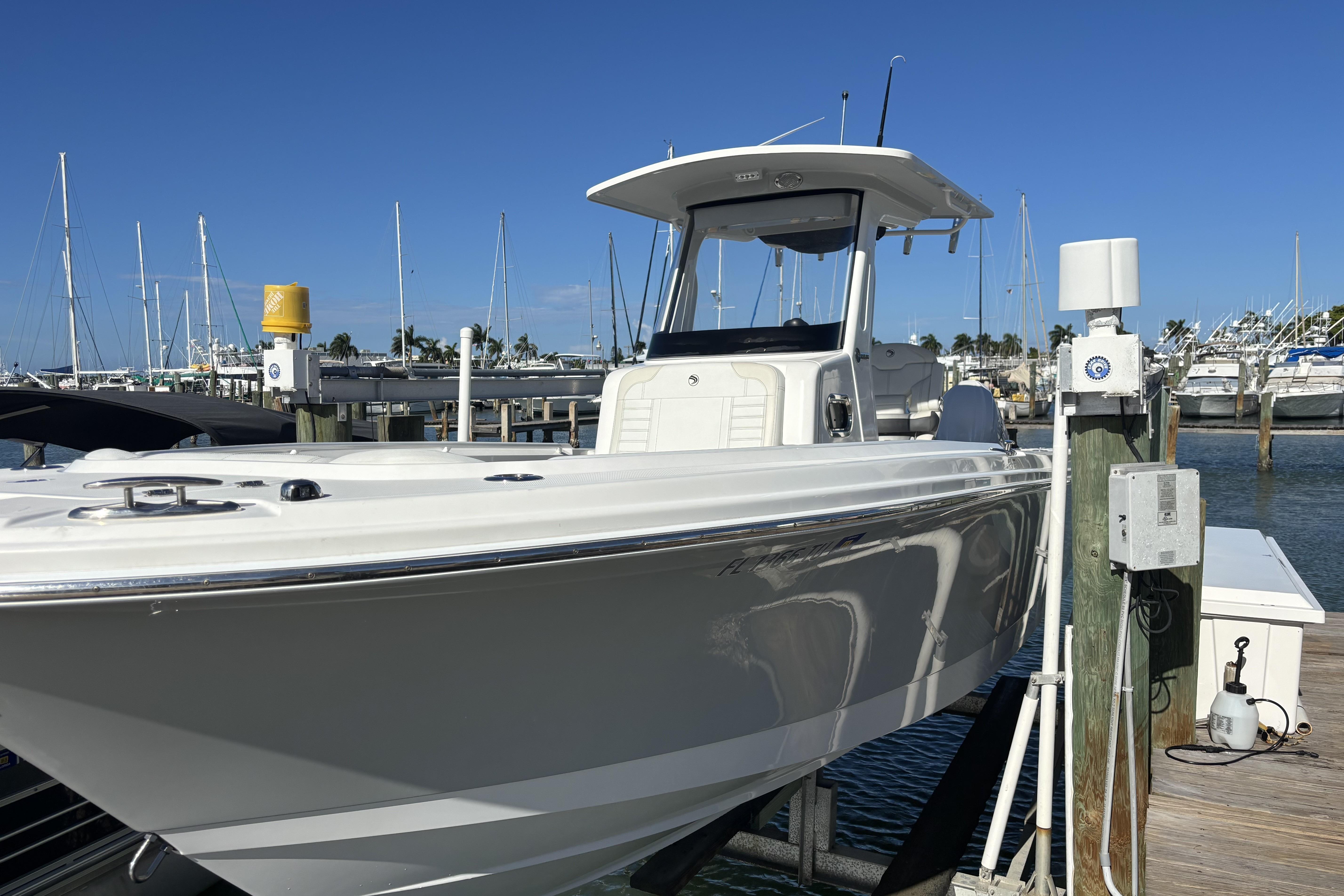 2024 Edgewater 262CC