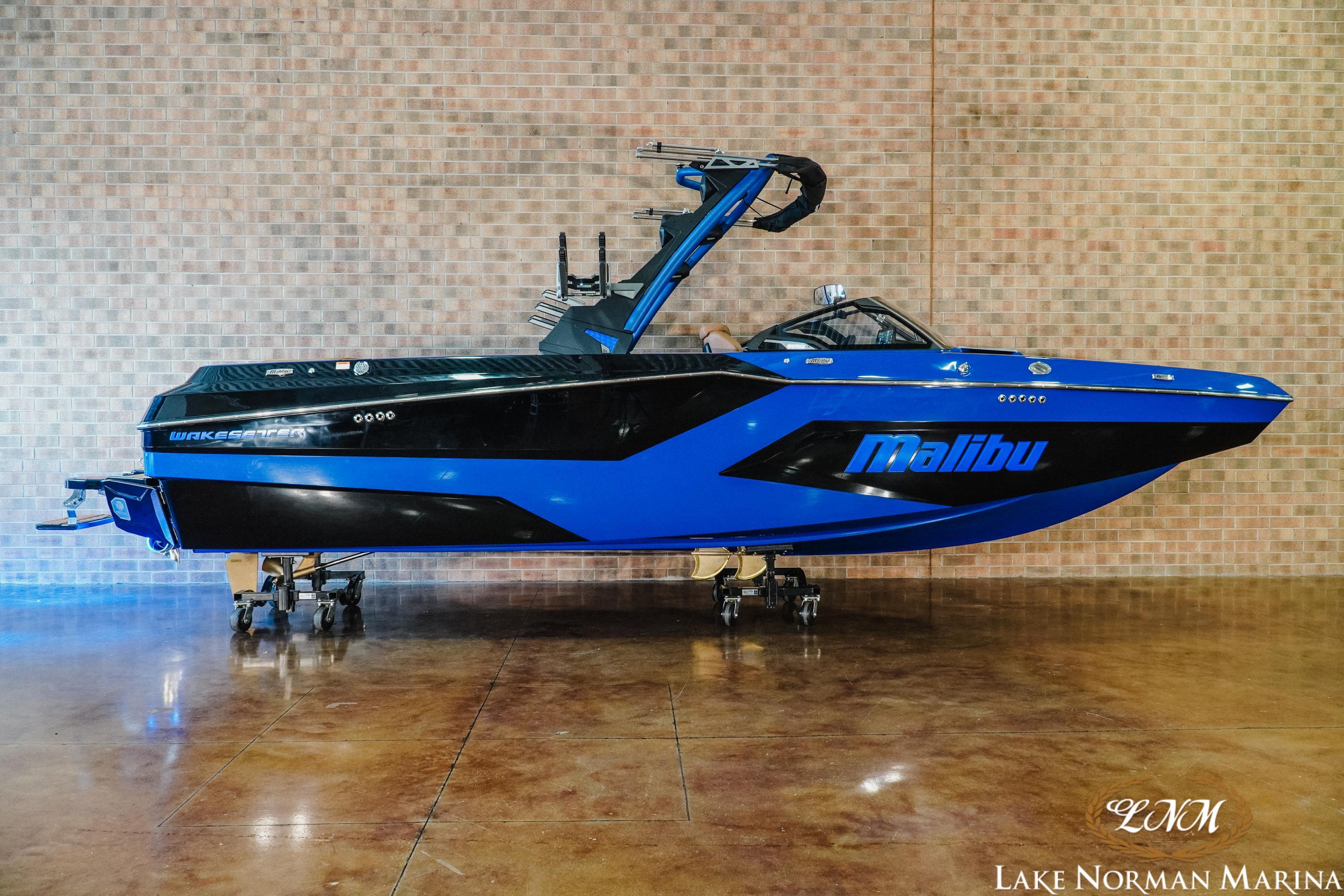 2025 Malibu 24 MXZ
