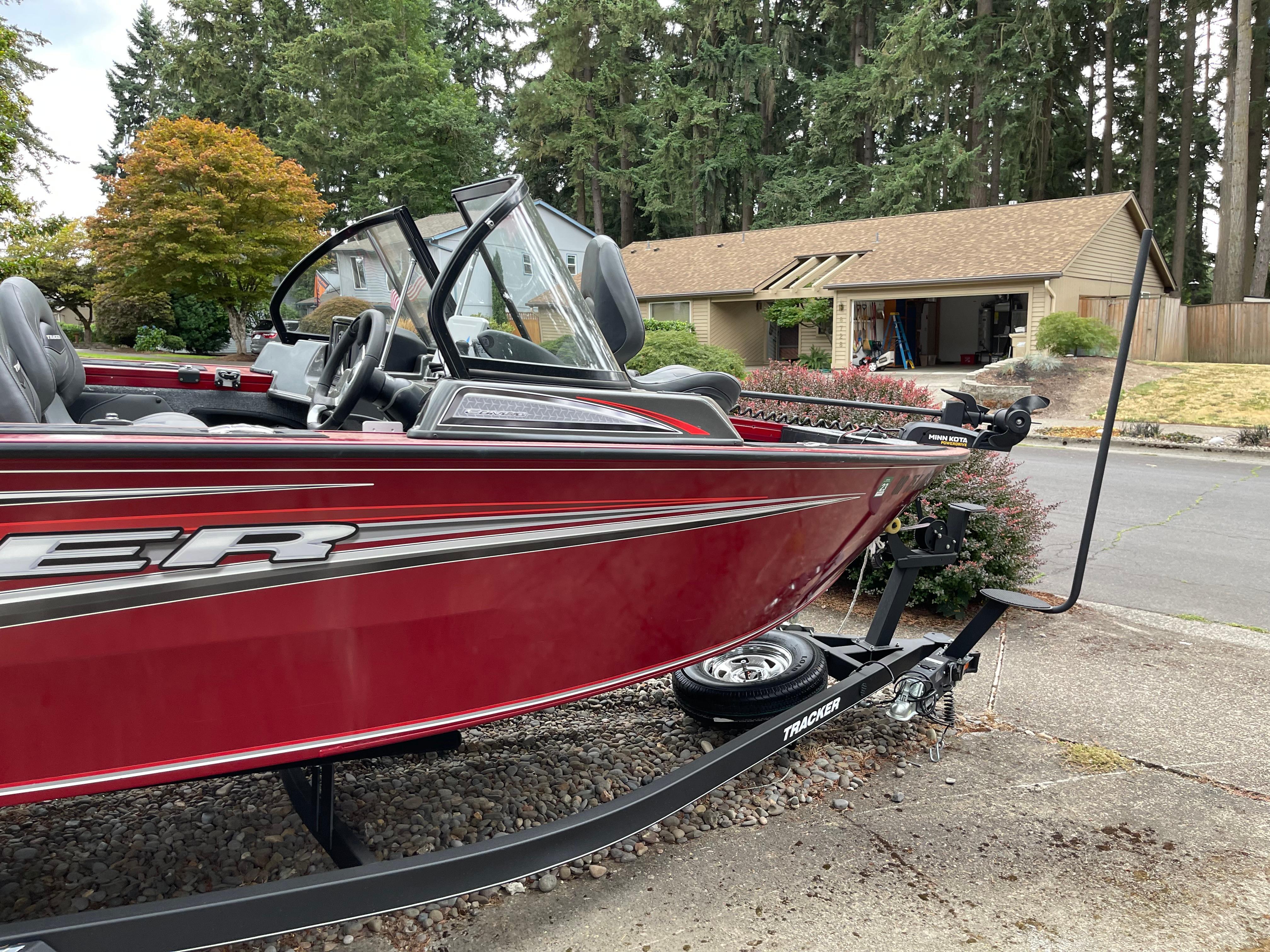 2020 Tracker Targa V-19 Combo