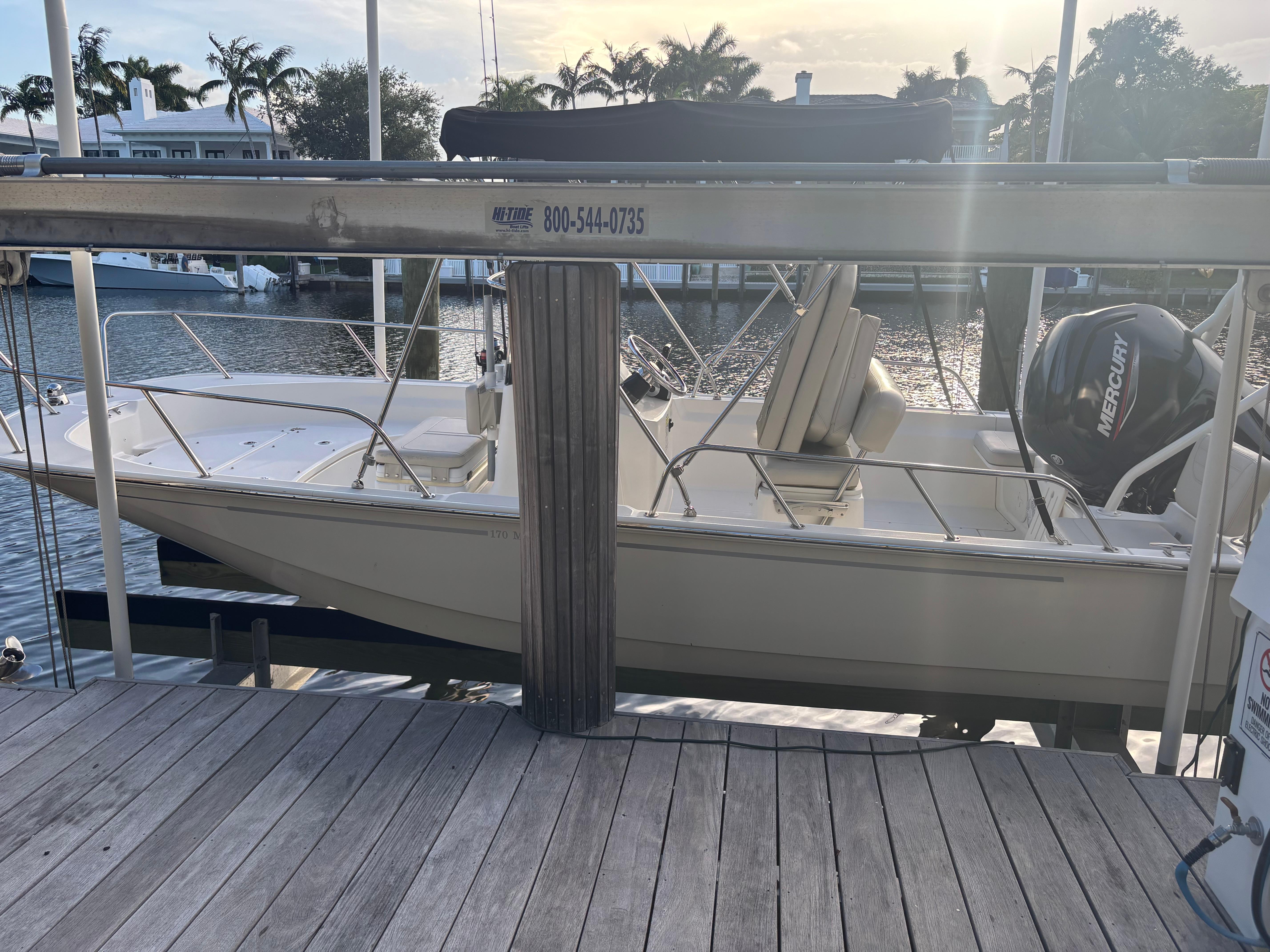 2021 Boston Whaler 170 Montauk
