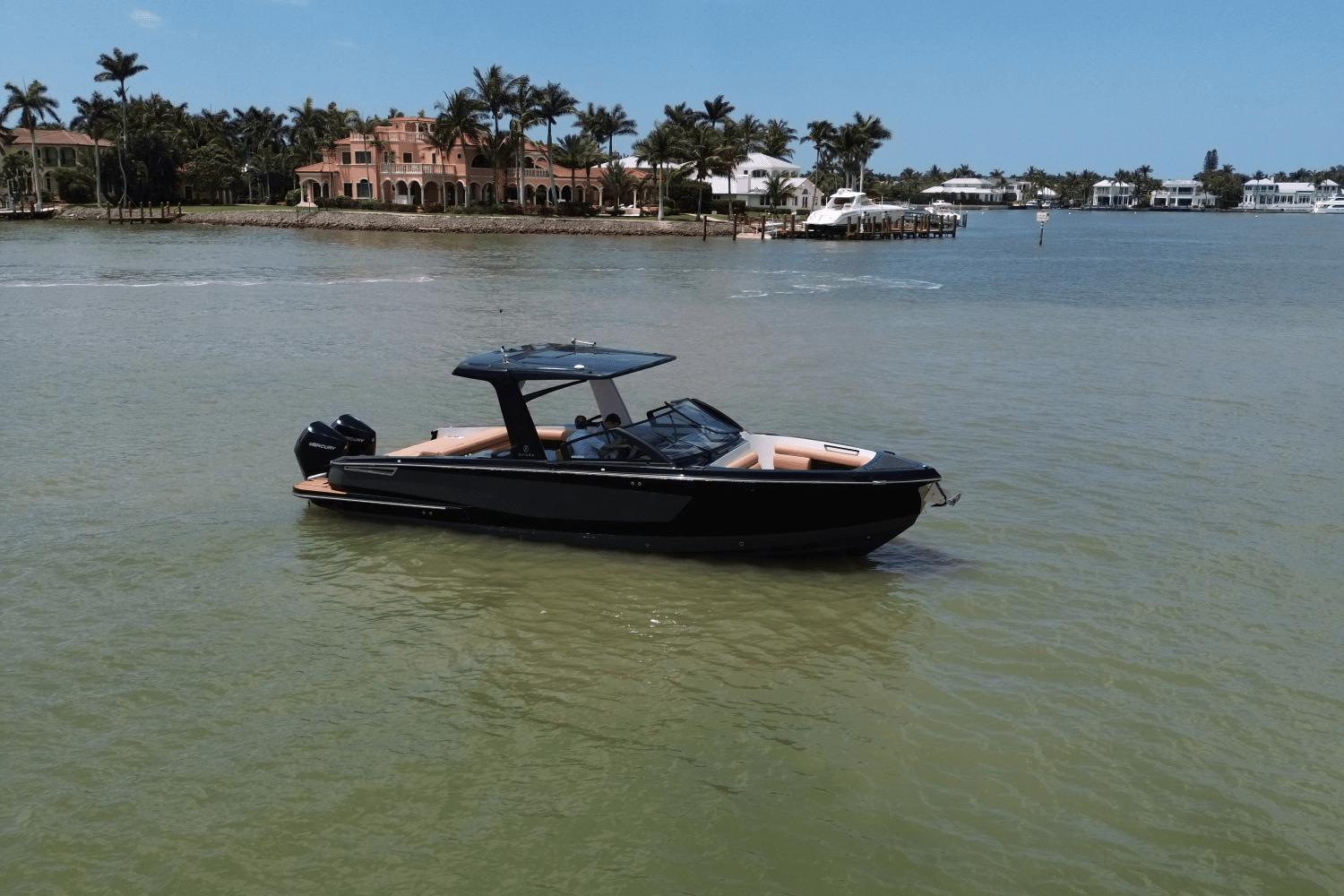 2025 Aviara AV32 Outboard