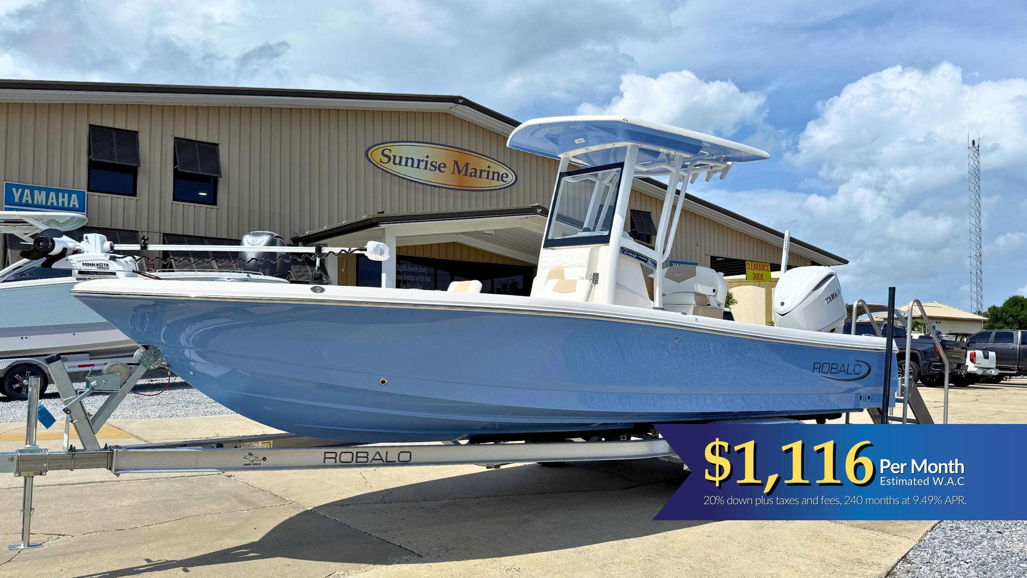 2025 Robalo 246 Cayman