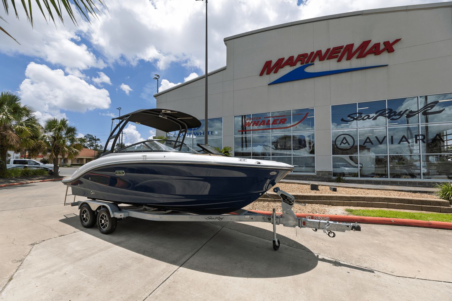 Sea Ray SPX 210 Outboard