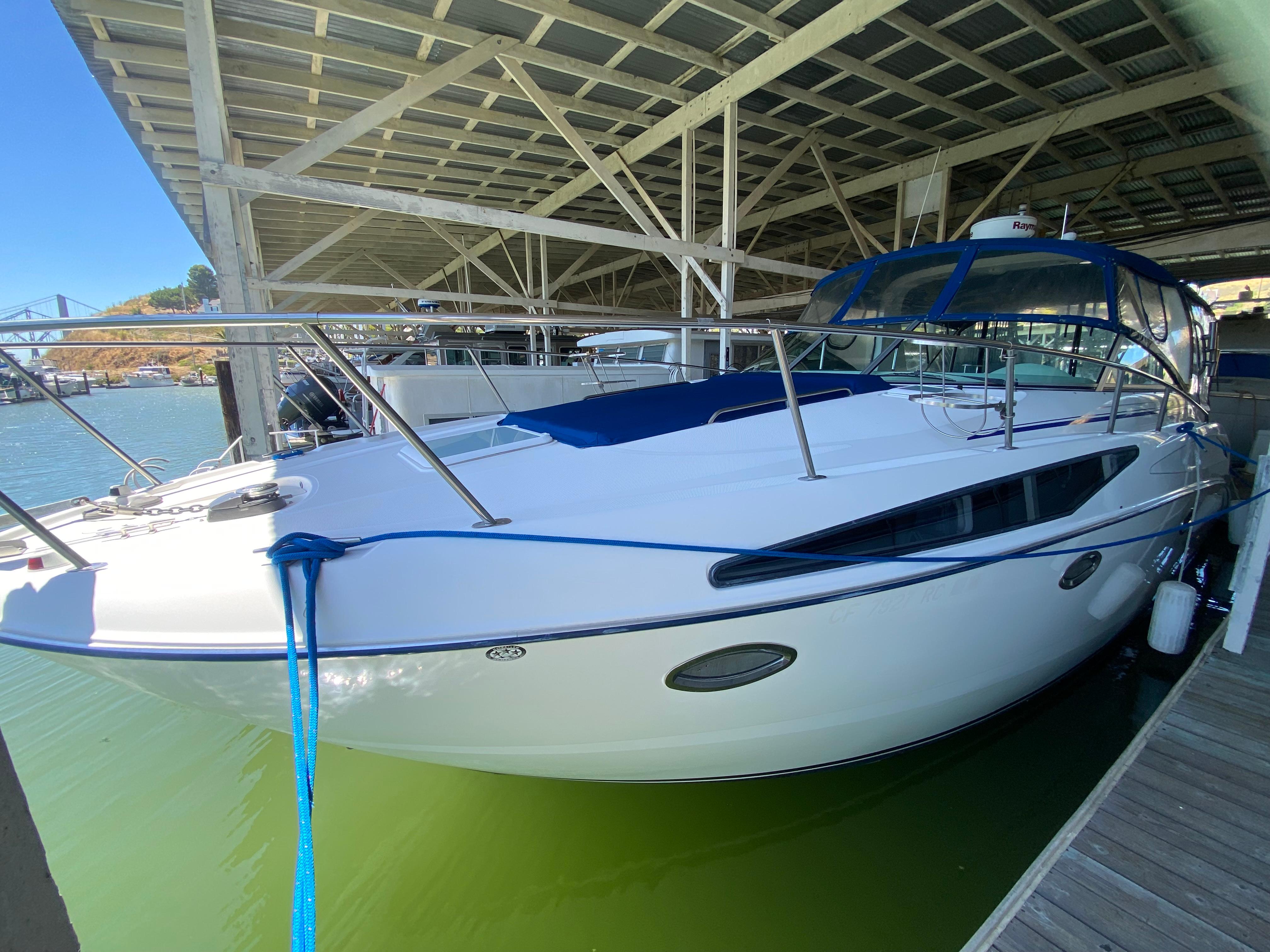 2005 Bayliner 325