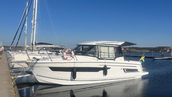 2022 Jeanneau Merry Fisher 895