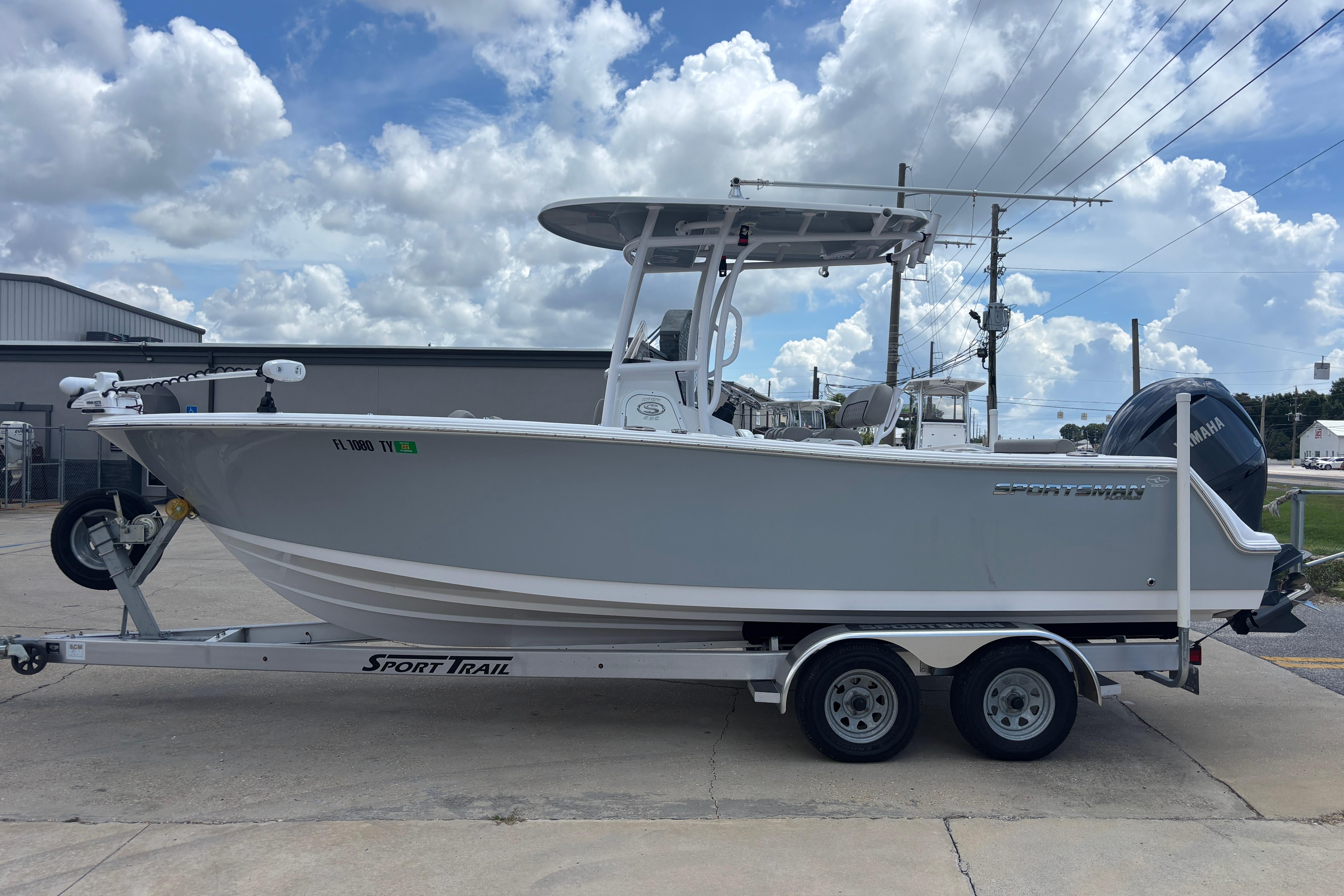 2023 Sportsman Open 232 Center Console