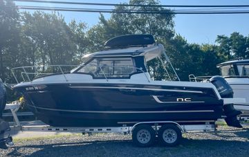 2022 Jeanneau NC Weekender 795 Series 2