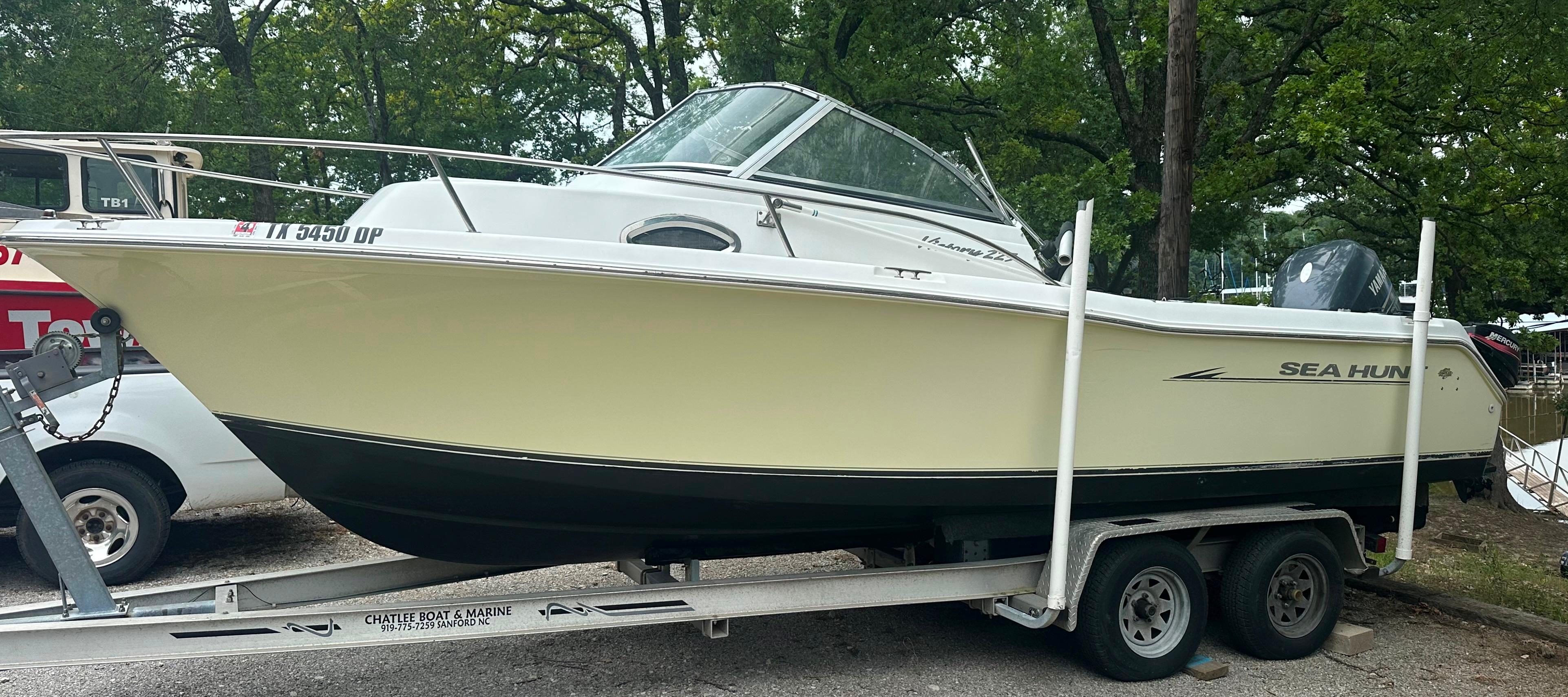 2008 Sea Hunt Victory 225