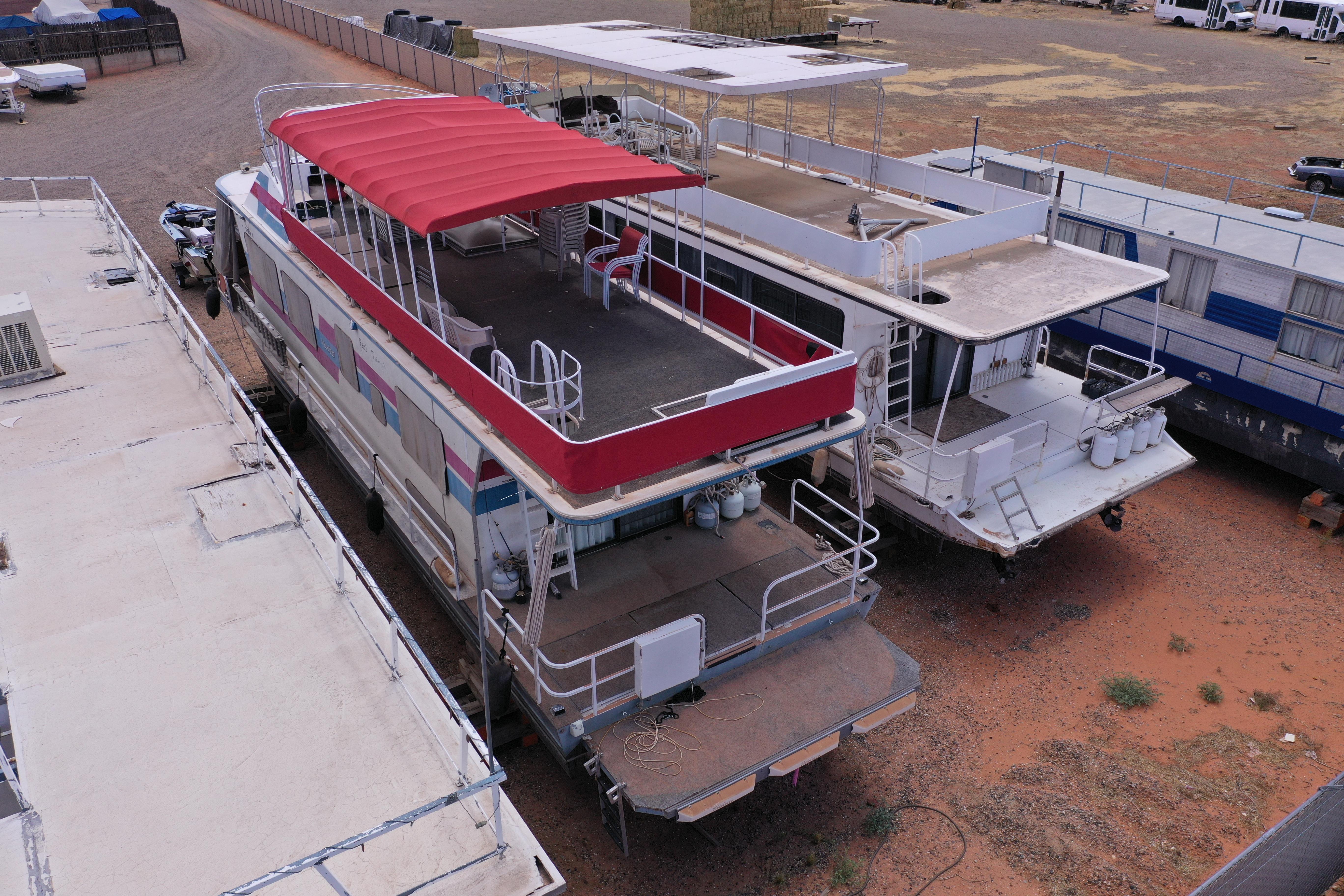 1986 Skipperliner Houseboat
