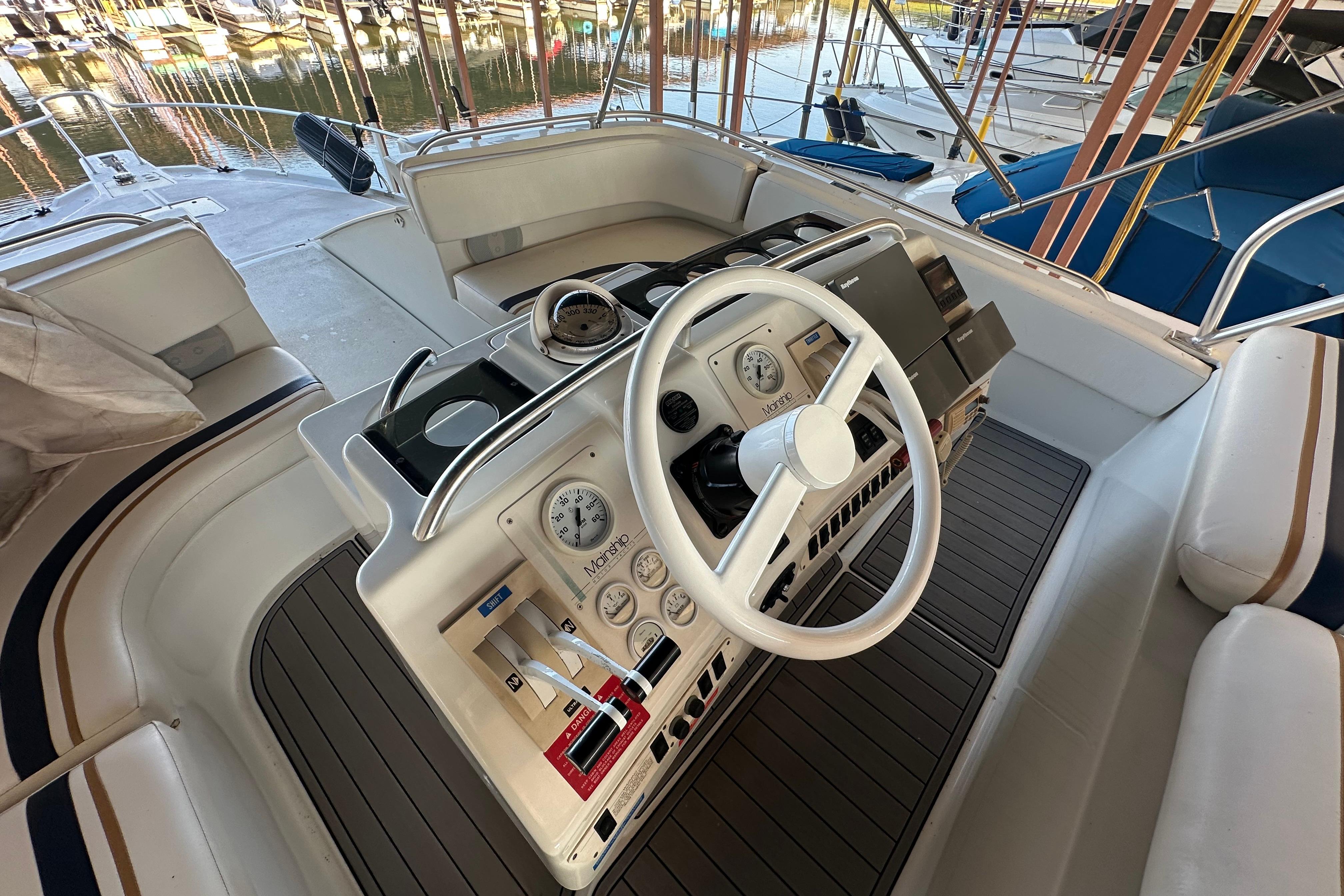 1996 Mainship 40 Sedan Bridge