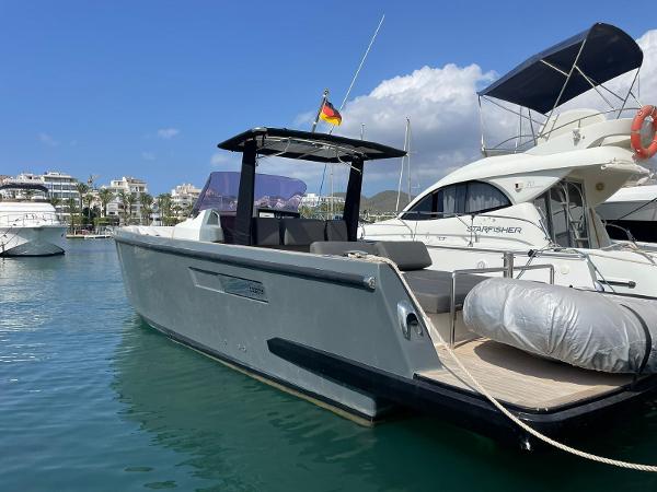 2012 Fjord 36' Open