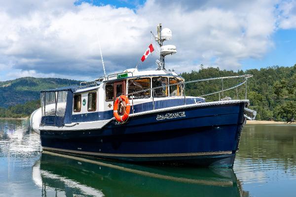 2014 Ranger Tugs R-31 S