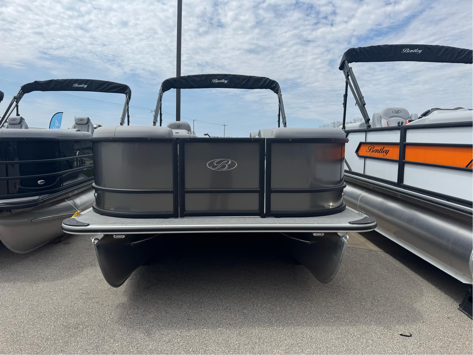 Bentley Pontoons LE 200 CW