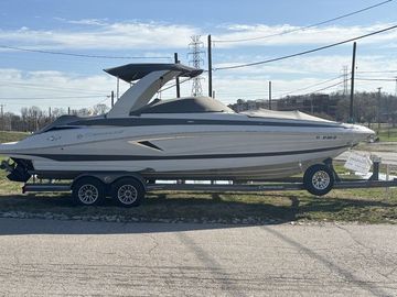 2021 Crownline 290 SS